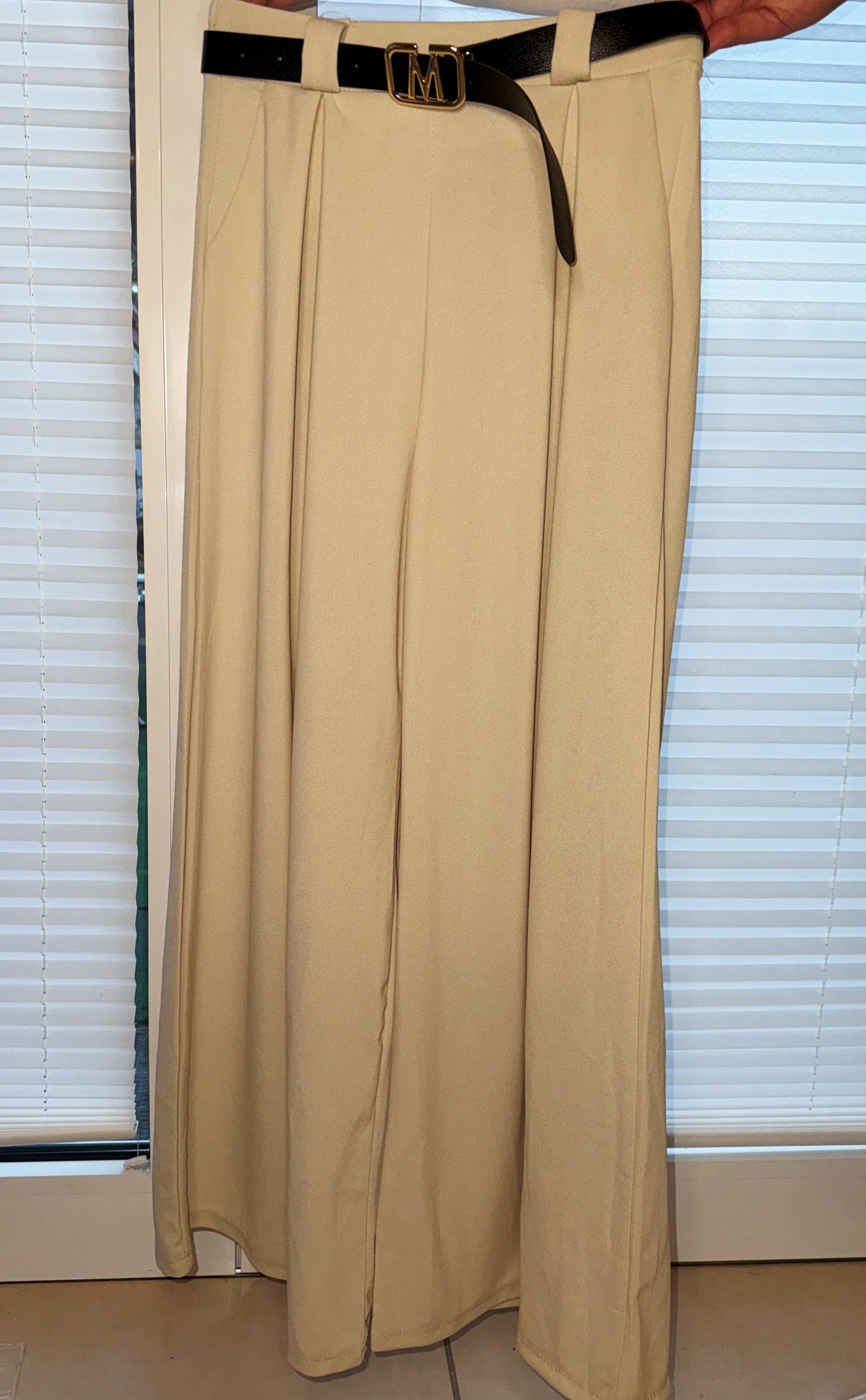 Hose mit Gürtel